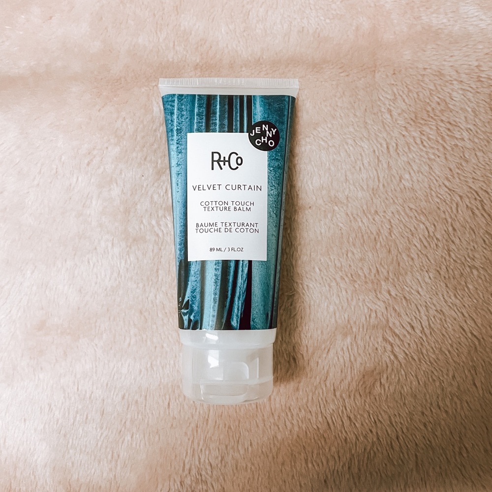 R+CO Velvet Curtain Cotton Touch Texture Balm